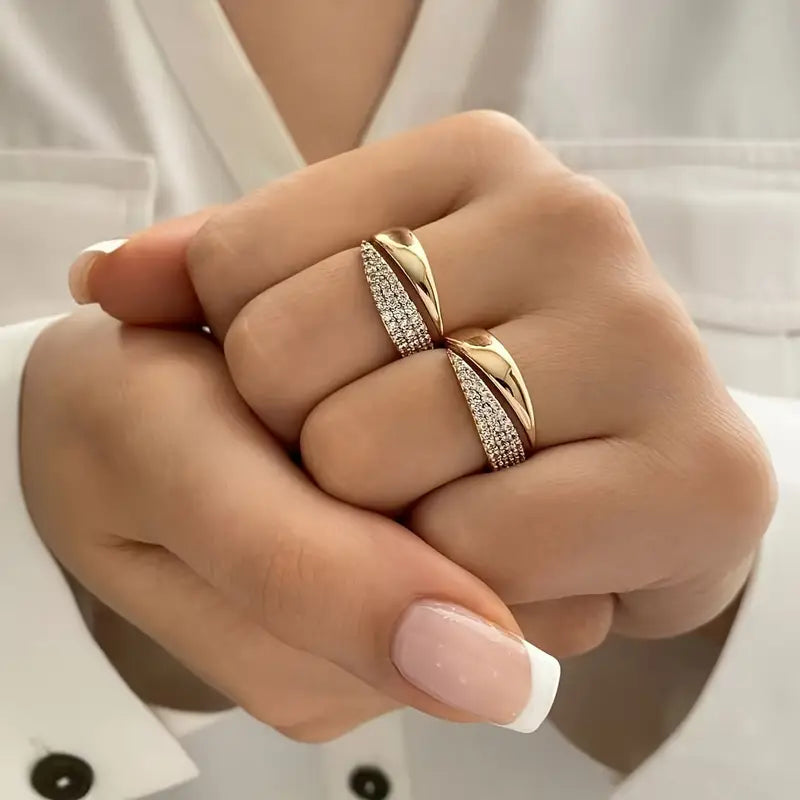 Eleganter, verstellbarer Glitzerring