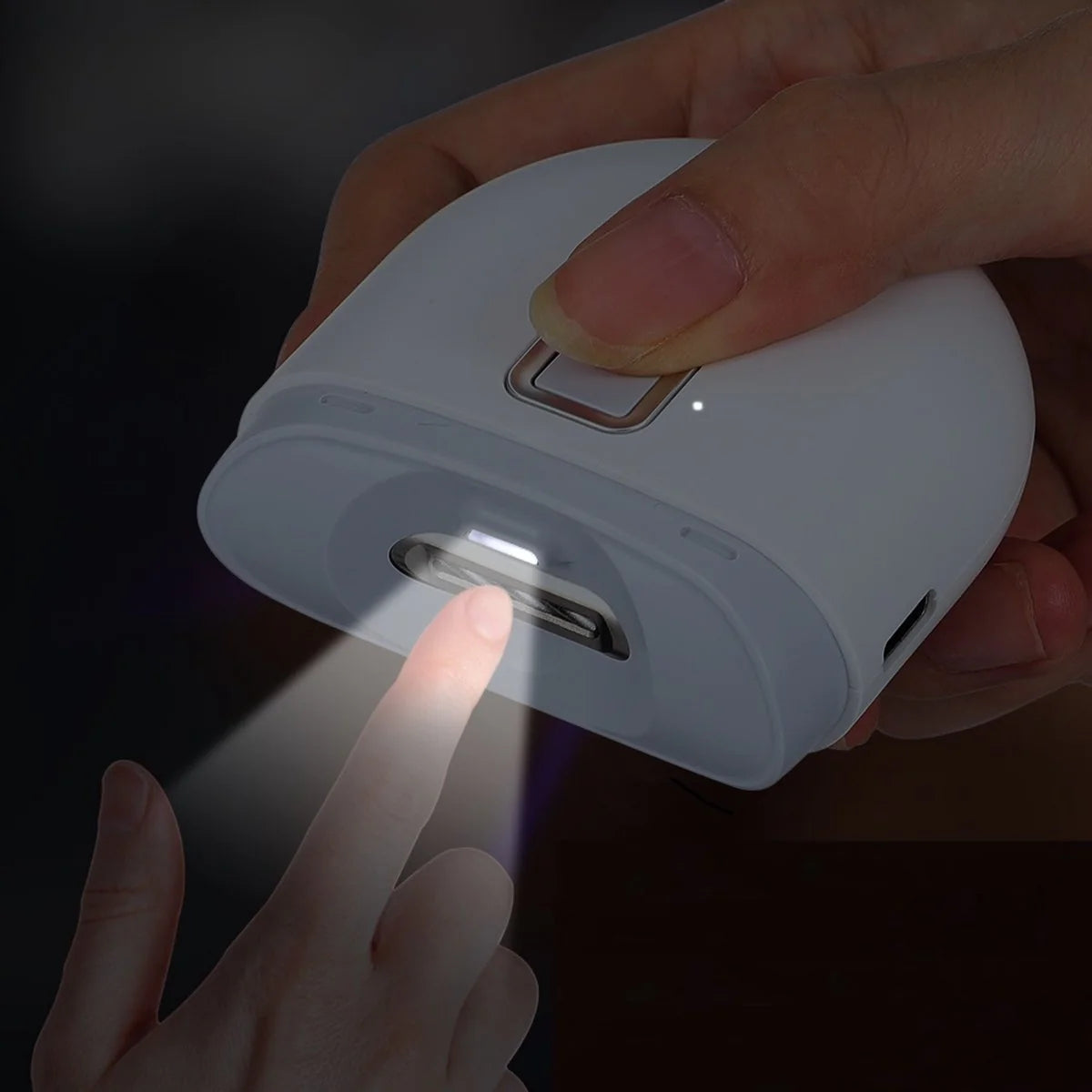 Coupe-ongles électrique avec polisseuse d'ongles lumineuse