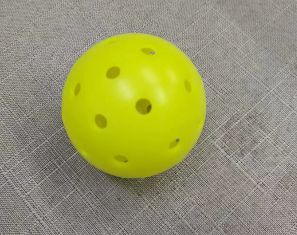 Pickleball en extérieur | Balles de 40 et 26 trous
