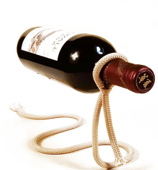 Schlangenförmiges Weinregal