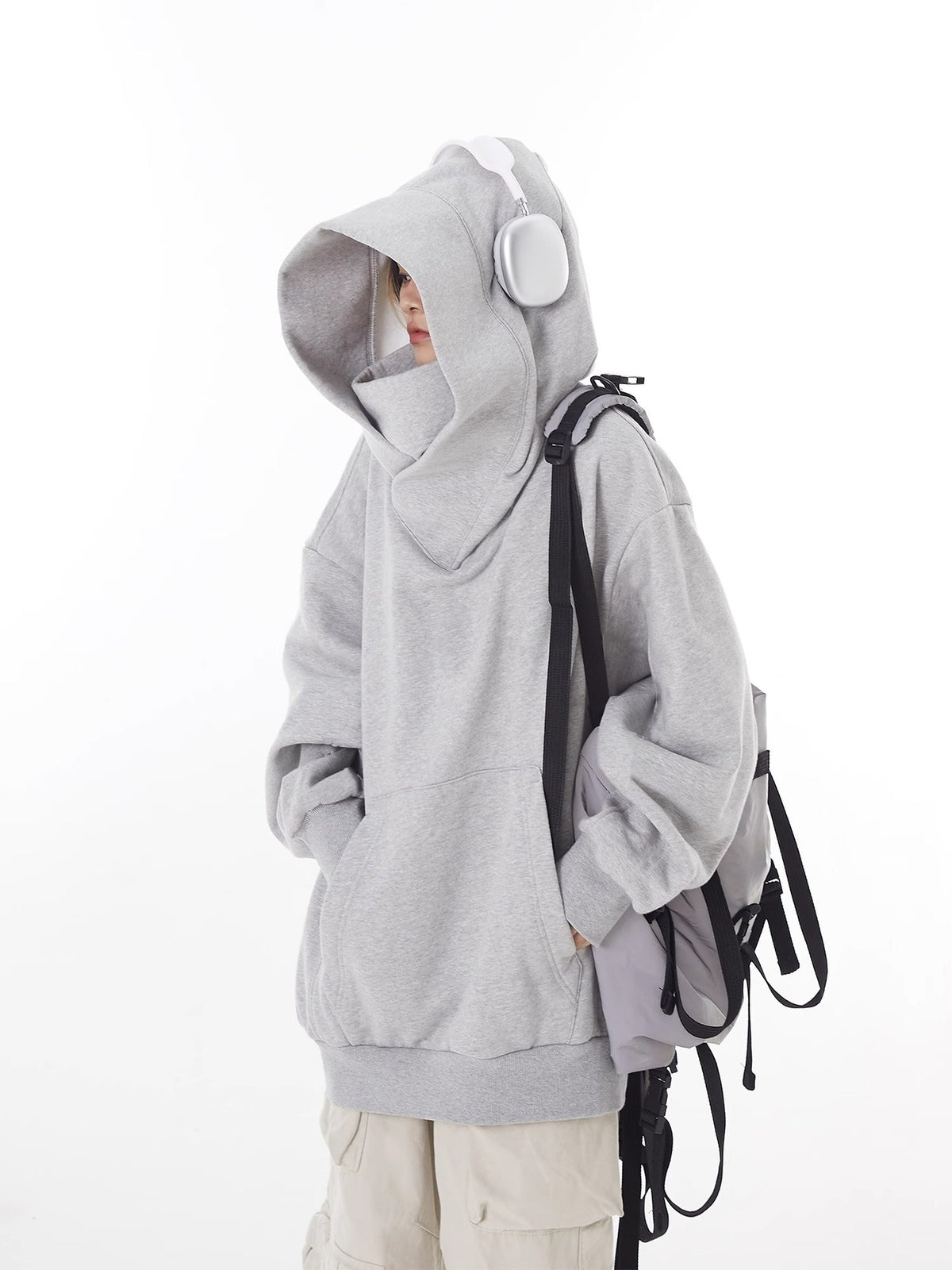 Weiter Hoodie mit hohem Kragen und Fleecefutter
