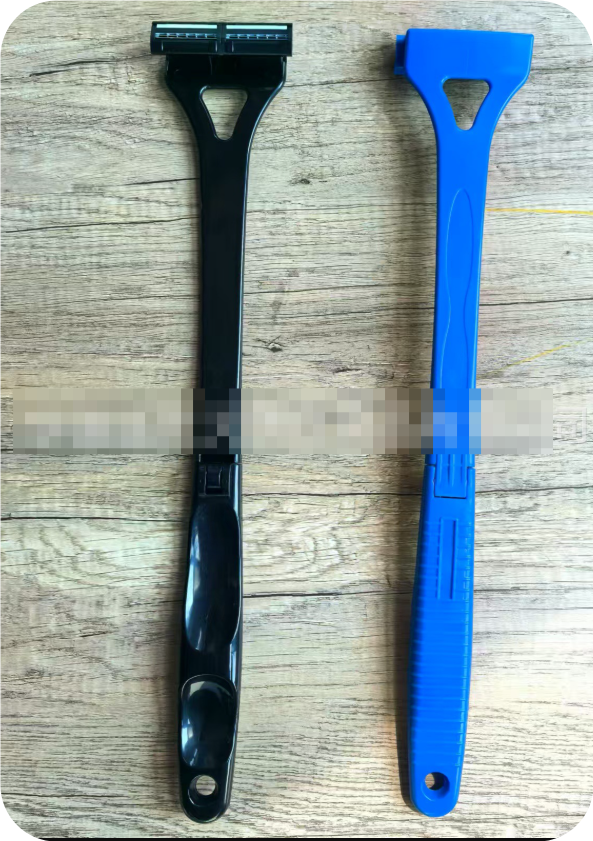 Rasoir dorsal pour homme avec lame à trois têtes pliable (une pièce)